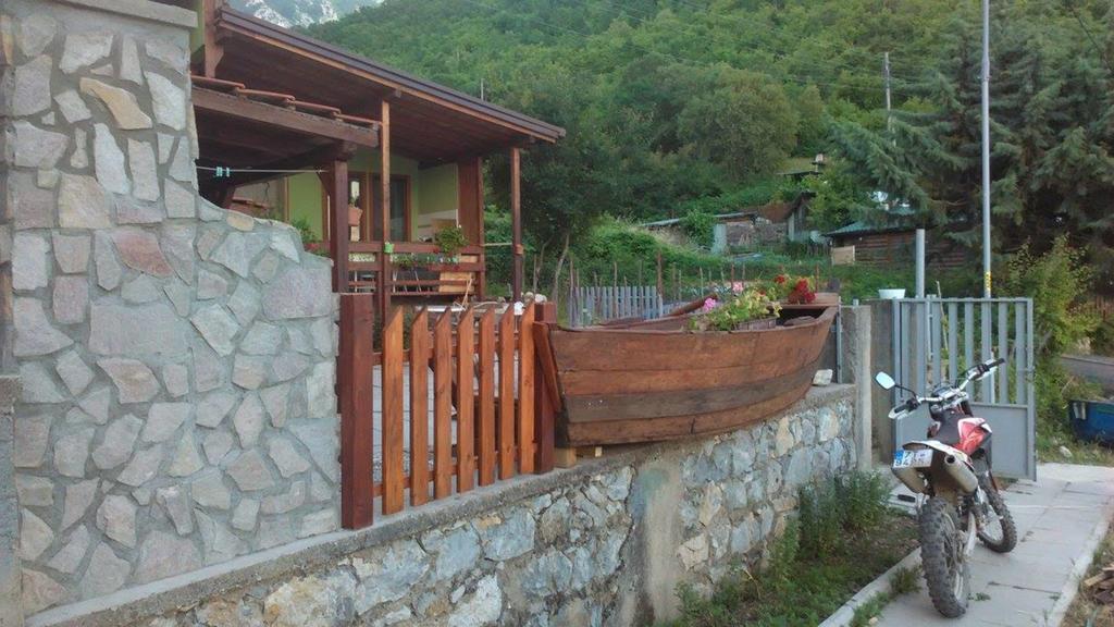 Blue Bay Guest House Трпейца Екстер'єр фото